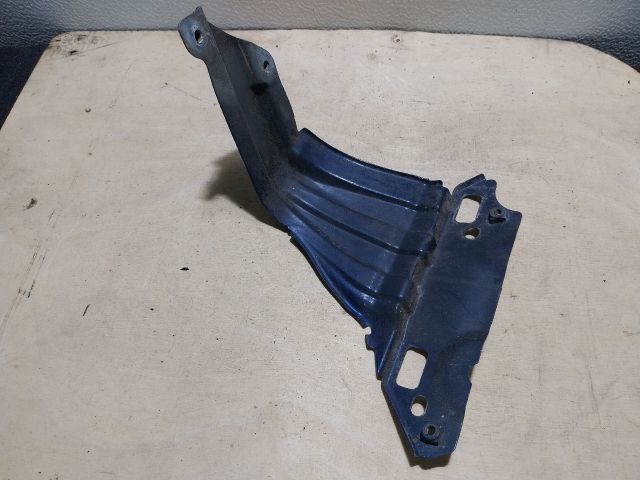 bontott VW TOURAN Jobb Sárvédő Oldaltartó