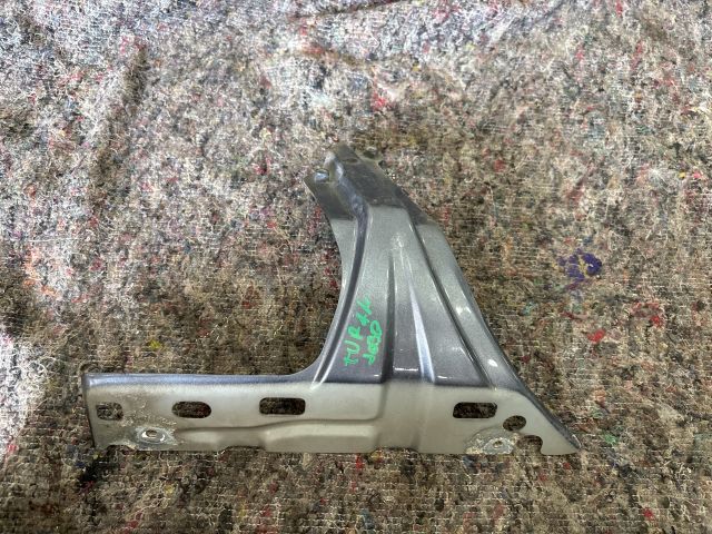 bontott VW TOURAN Jobb Sárvédő Oldaltartó