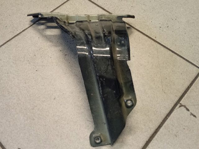 bontott VW TOURAN Jobb Sárvédő Oldaltartó