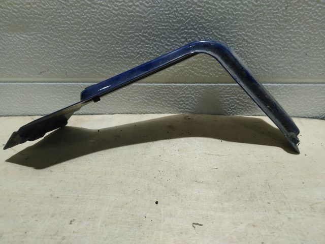 bontott VW TOURAN Jobb Sárvédő Oldaltartó