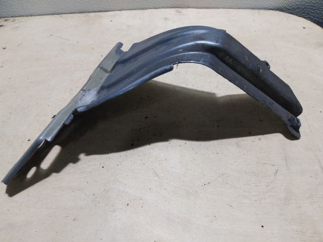 bontott VW TOURAN Jobb Sárvédő Oldaltartó