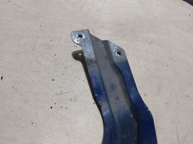 bontott VW TOURAN Jobb Sárvédő Oldaltartó