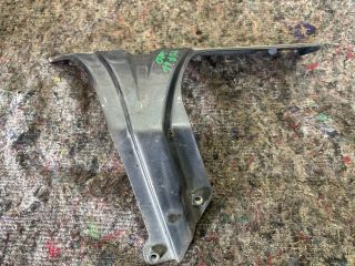 bontott VW TOURAN Jobb Sárvédő Oldaltartó