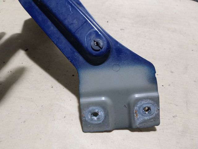 bontott VW TOURAN Jobb Sárvédő Oldaltartó