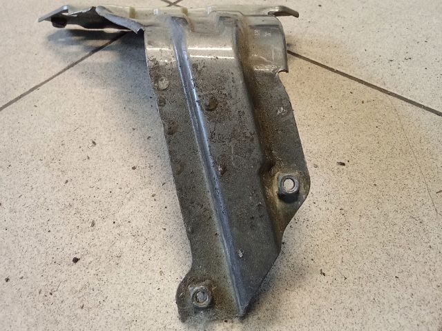 bontott VW TOURAN Jobb Sárvédő Oldaltartó