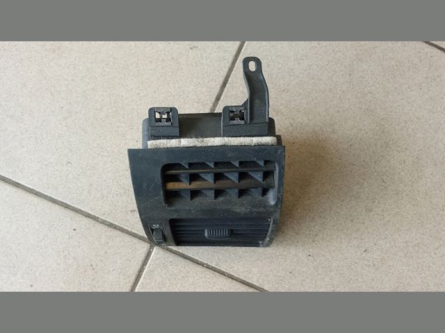 bontott VW TOURAN Jobb Szellőző