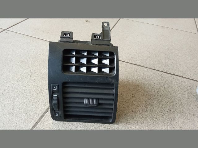 bontott VW TOURAN Jobb Szellőző