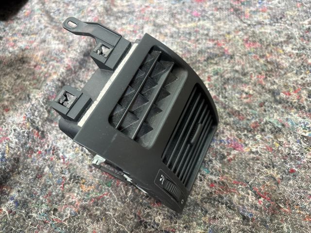 bontott VW TOURAN Jobb Szellőző