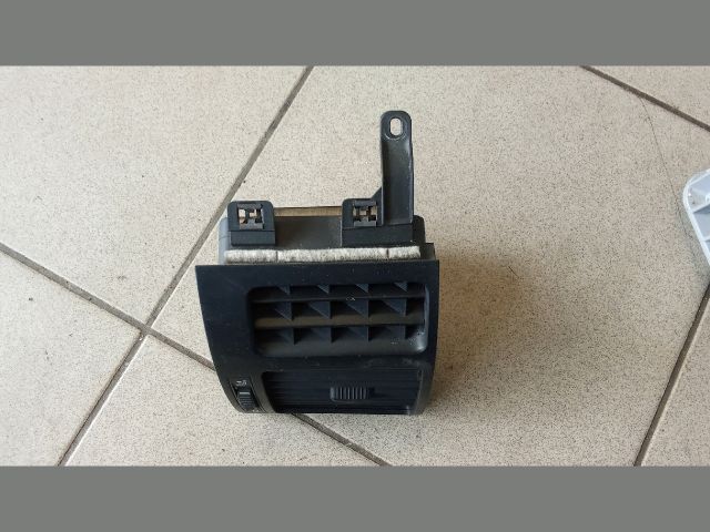 bontott VW TOURAN Jobb Szellőző