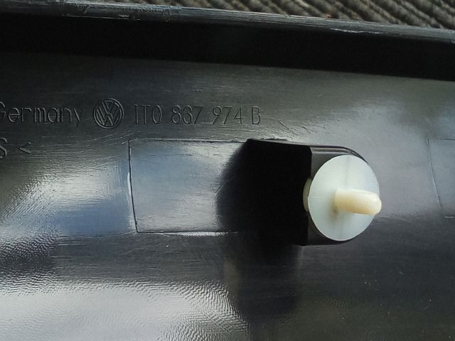 bontott VW TOURAN Jobb Visszapillantó Tükör Előtti Burkolat