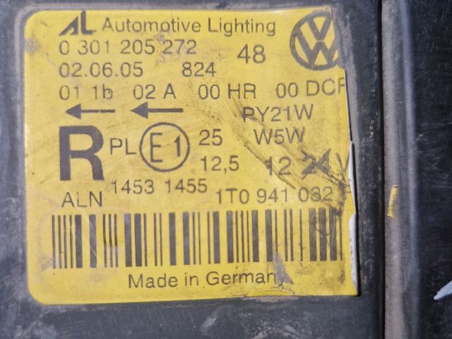 bontott VW TOURAN Jobb Xenon Fényszóró