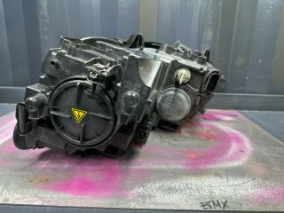 bontott VW TOURAN Jobb Xenon Fényszóró