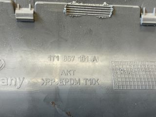 bontott VW TOURAN Kesztyűtartó