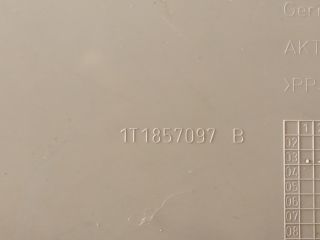 bontott VW TOURAN Kesztyűtartó