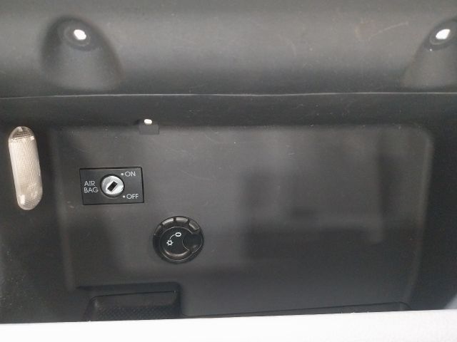 bontott VW TOURAN Kesztyűtartó