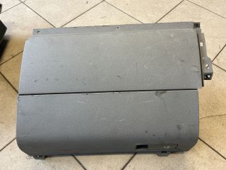 bontott VW TOURAN Kesztyűtartó