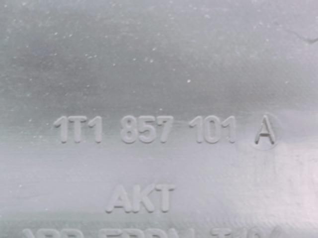 bontott VW TOURAN Kesztyűtartó