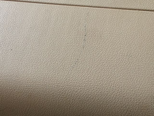 bontott VW TOURAN Kesztyűtartó