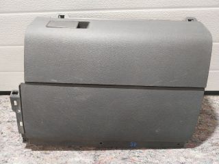 bontott VW TOURAN Kesztyűtartó