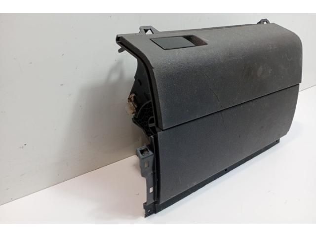 bontott VW TOURAN Kesztyűtartó