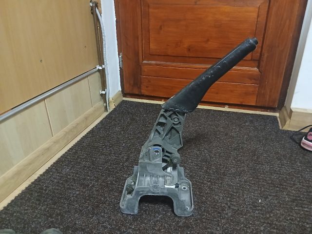 bontott VW TOURAN Kézifék Kar