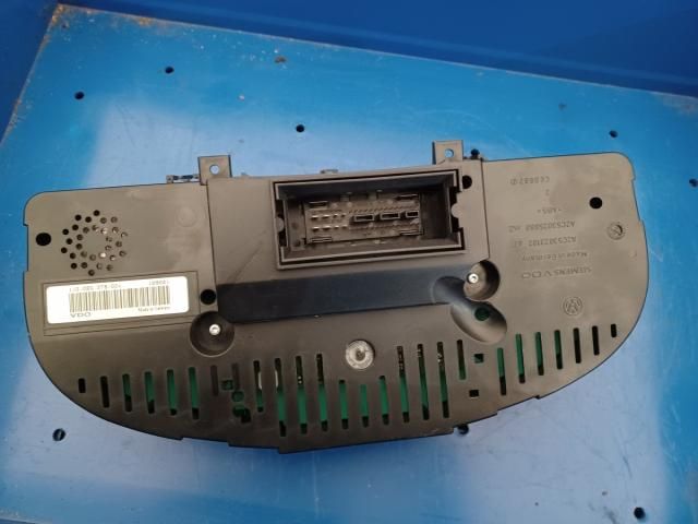 bontott VW TOURAN Kilométeróra