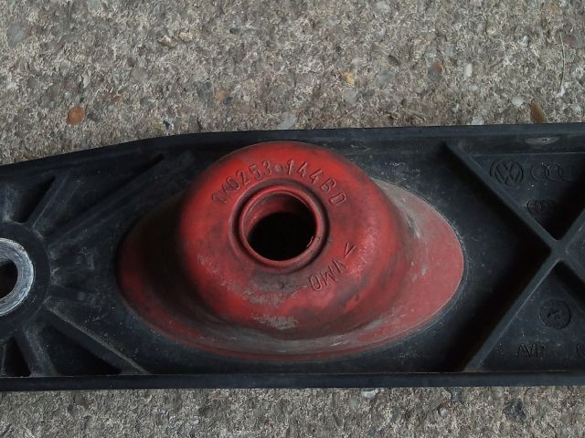 bontott VW TOURAN Kipufogó Tartó