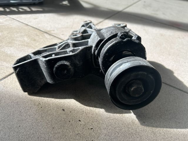 bontott VW TOURAN Klímakompresszor Tartó Bak