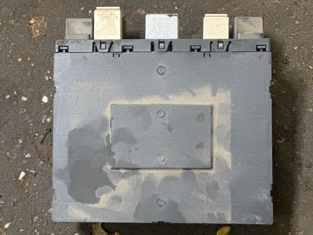 bontott VW TOURAN Komfort Elektronika