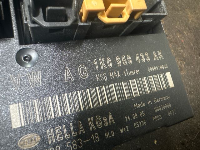 bontott VW TOURAN Komfort Elektronika