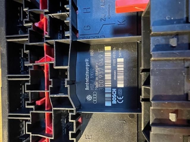 bontott VW TOURAN Komfort Elektronika