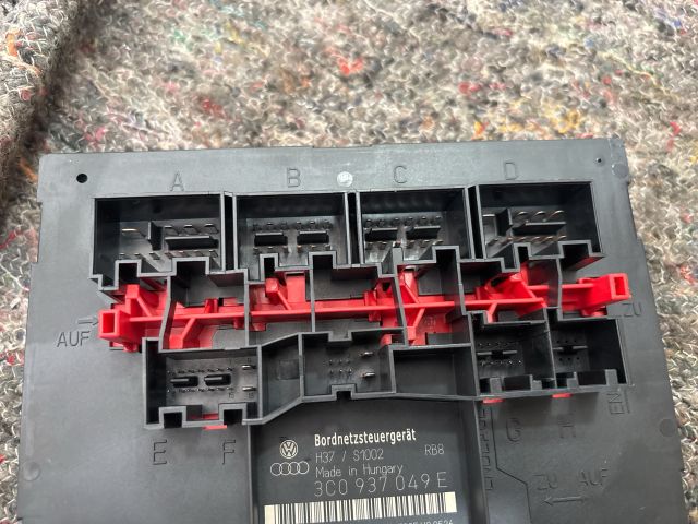 bontott VW TOURAN Komfort Elektronika