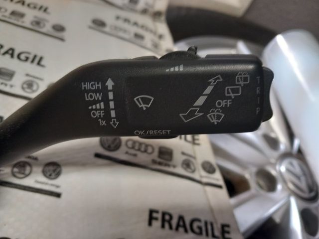 bontott VW TOURAN Komplett Kormánykapcsoló (Bajuszkapcsoló)