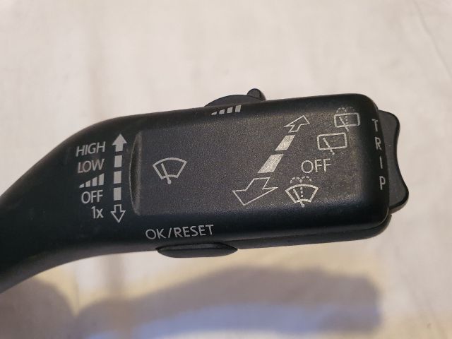 bontott VW TOURAN Komplett Kormánykapcsoló (Bajuszkapcsoló)