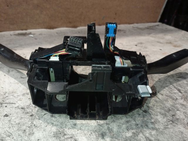 bontott VW TOURAN Komplett Kormánykapcsoló (Bajuszkapcsoló)