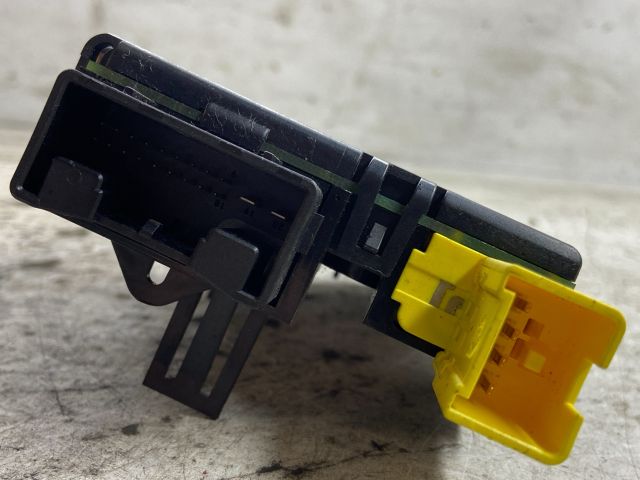 bontott VW TOURAN Kormányoszlop Vezérlő