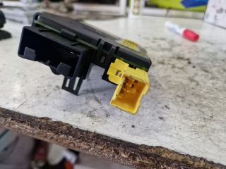 bontott VW TOURAN Kormányoszlop Vezérlő