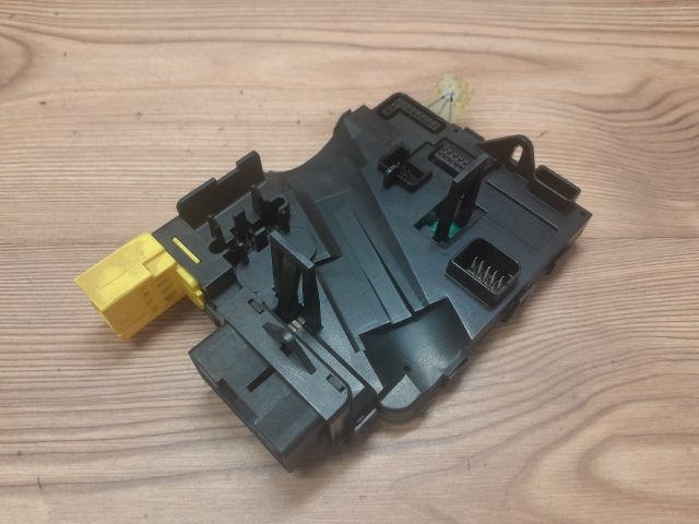 bontott VW TOURAN Kormányoszlop Vezérlő