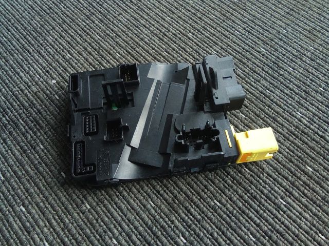 bontott VW TOURAN Kormányoszlop Vezérlő