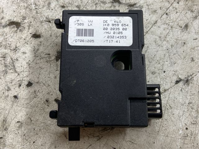 bontott VW TOURAN Kormányszög Jeladó