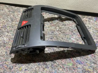 bontott VW TOURAN Középső Szellőző Keret