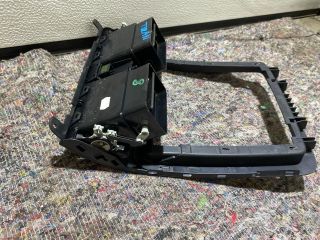 bontott VW TOURAN Középső Szellőző Keret