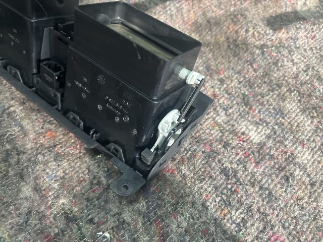 bontott VW TOURAN Középső Szellőző