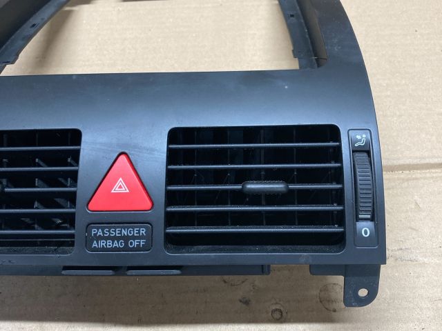 bontott VW TOURAN Középső Szellőző