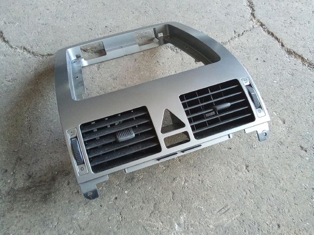 bontott VW TOURAN Középső Szellőző