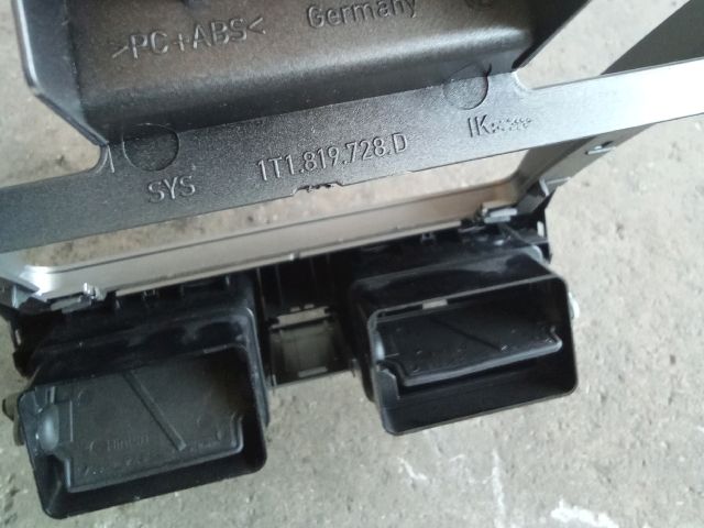 bontott VW TOURAN Középső Szellőző