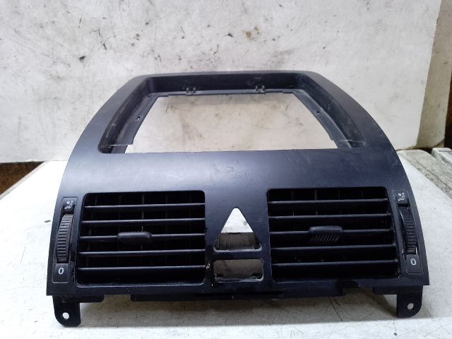 bontott VW TOURAN Középső Szellőző