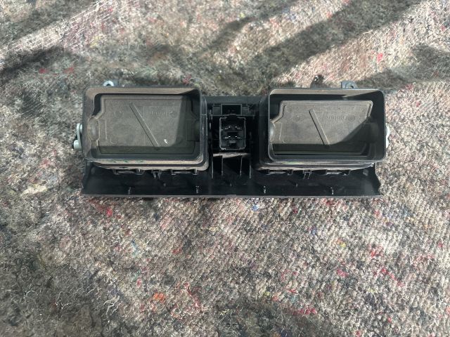 bontott VW TOURAN Középső Szellőző