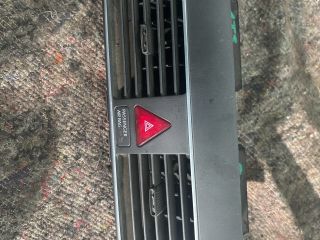 bontott VW TOURAN Középső Szellőző