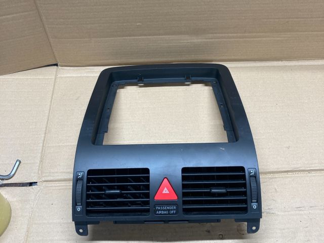 bontott VW TOURAN Középső Szellőző